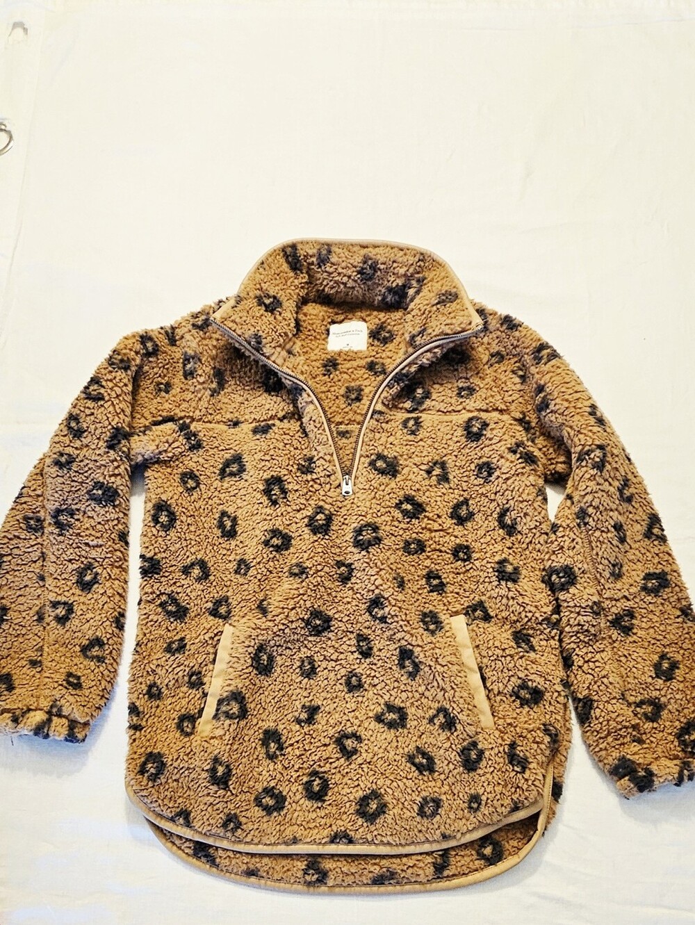 Abercrombie Women's Cozy Leopard Sherpa Pullover - Tan/Black
